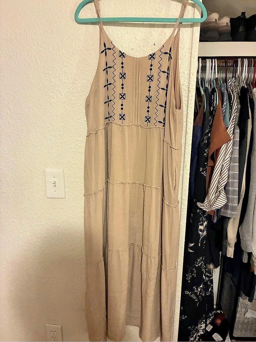 Annabelle Tiered Maxi Dress in Brown Large Like New